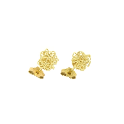 Gold earrings with filigree flocks