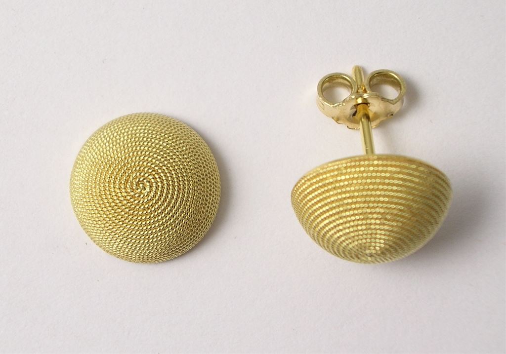 Gold corbula earrings