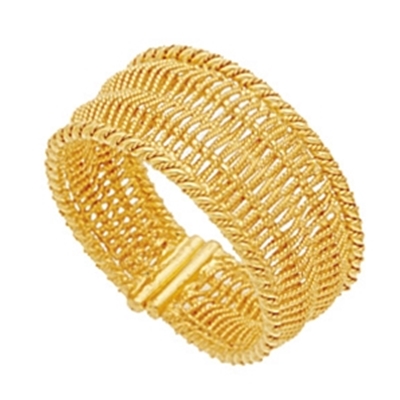 Gold band ring