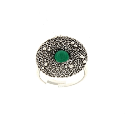 Silver filigree ring wirh green agate