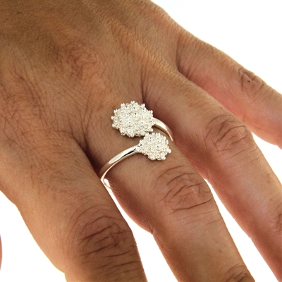 Anello contrarié d´argento in filigrana a nido d´ape
