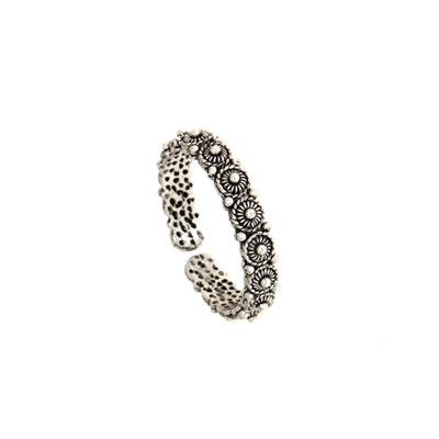 Silver filigree ring