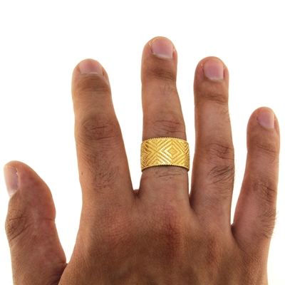 Anello a fascia Pibiones in argento dorato