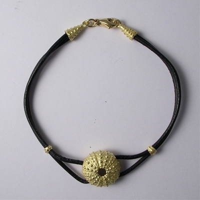 Bracelet with gold sea-urchin