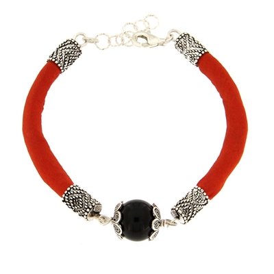 Bracciale in seta rossa con ´Su Coccu´ in onice