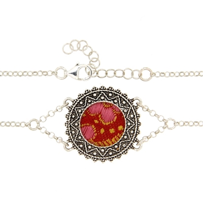 Bracciale d´argento in filigrana con broccato rosso