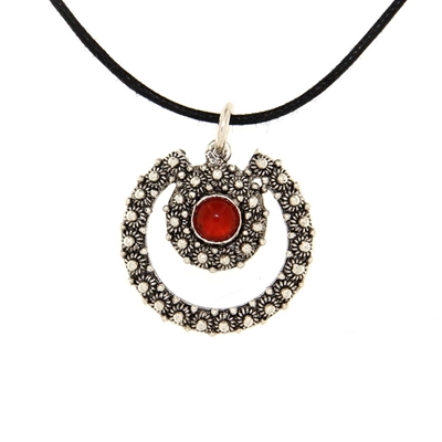 Silver pendant with sardinian filigree decoration and cornelian agate