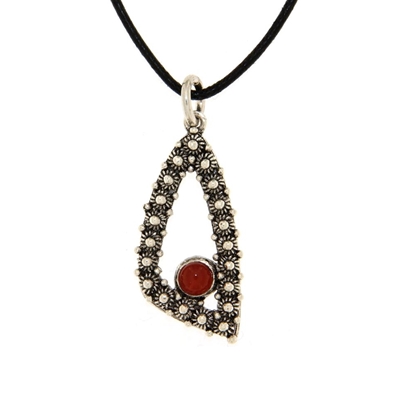 Silver pendant with sardinian filigree decoration and cornelian agate