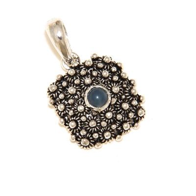 Ciondolo d´argento in filigrana con agata blu