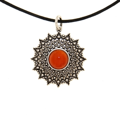 Ciondolo sardo in filigrana Girasole in argento con agata corniola (24 mm)