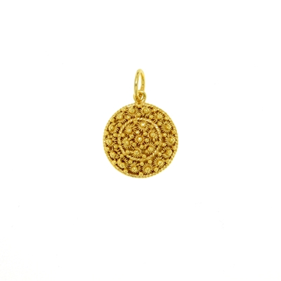 Gold filigree pendant