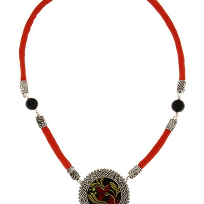 Silk necklace with 2 spheres of onyx and black brocade