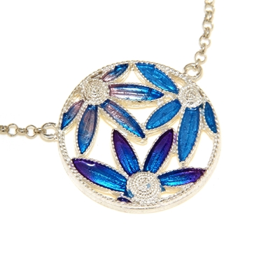 Collana in argento con fiori di filigrana smaltati