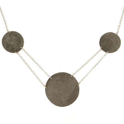 Silver necklace with corbula discs