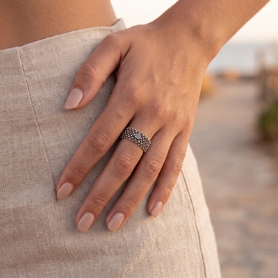 Fede sarda a 3 file in argento brunito con agata blu