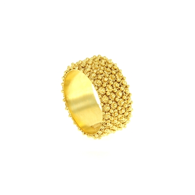 Gold band sardinian wedding ring in sardinian filigree