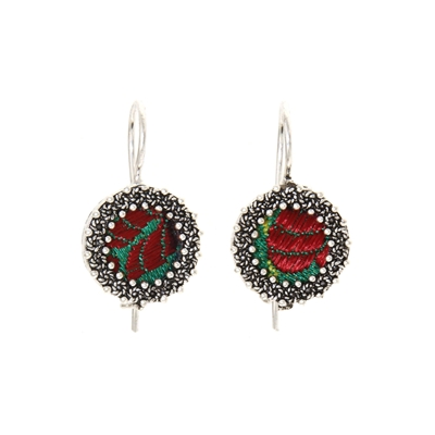 Orecchini d´argento con corona di rose in filigrana e broccato verde