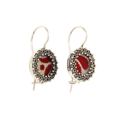 Orecchini d´argento con corona di rose in filigrana e broccato bianco