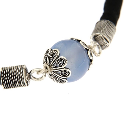 Bracciale in seta nera con ´Su Coccu´ in agata blu