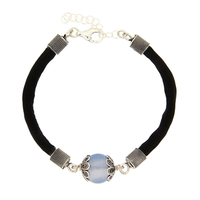 Bracciale in seta nera con ´Su Coccu´ in agata blu