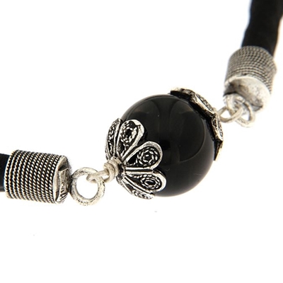 Bracciale in seta nera con ´Su Coccu´ in onice